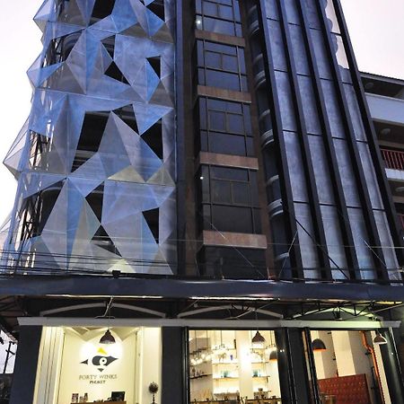 Forty Winks Phuket Hotel Patong Exterior photo